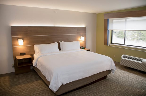 Images Holiday Inn Express & Suites Colorado Springs North by IHG