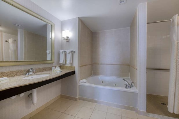 Images Hilton Garden Inn Durham Southpoint