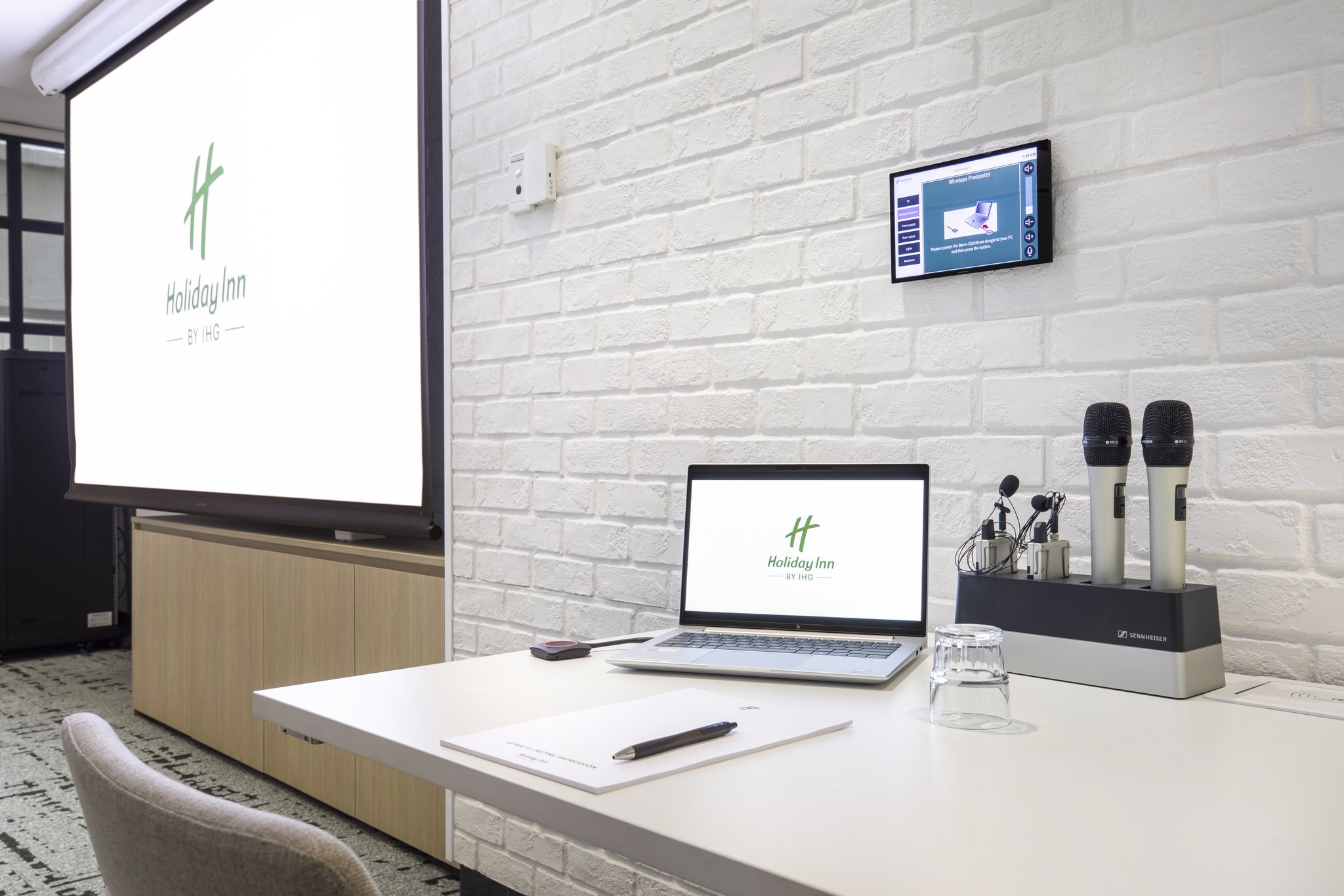 Images Holiday Inn Melbourne Bourke Street Mall by IHG