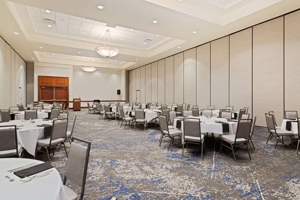 Images Embassy Suites by Hilton Tampa USF Near Busch Gardens