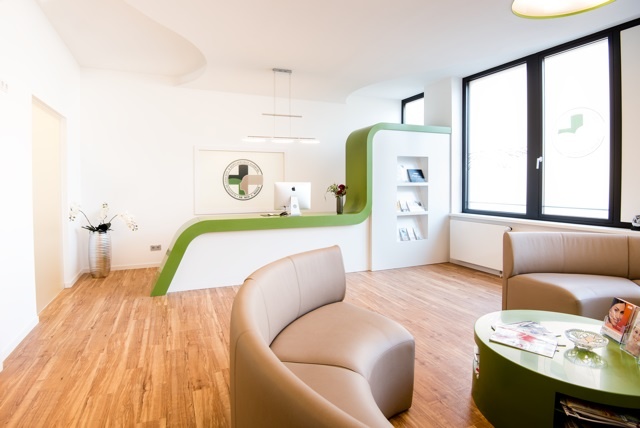 Dr. med. Afshin Moheb, Bramfelder Dorfplatz 6 in Hamburg