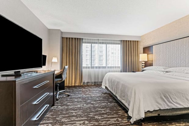 Images Embassy Suites by Hilton Crystal City National Airport