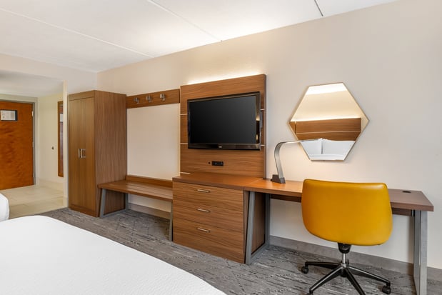 Images Holiday Inn Express & Suites Petersburg - Fort Gregg Adams by IHG
