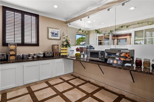 Images SureStay by Best Western Santa Monica