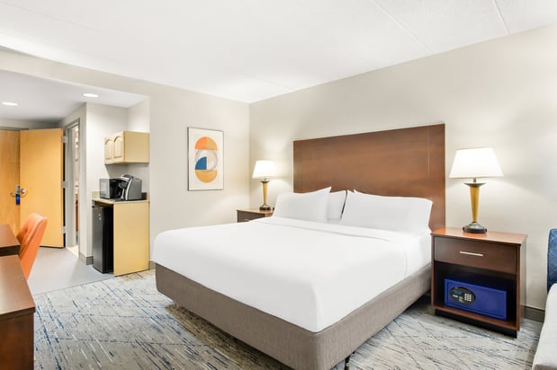 Images Holiday Inn Express & Suites Ocean City - Northside by IHG