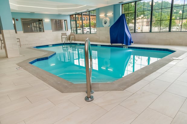 Images Holiday Inn Express & Suites Pittsburgh-South Side by IHG