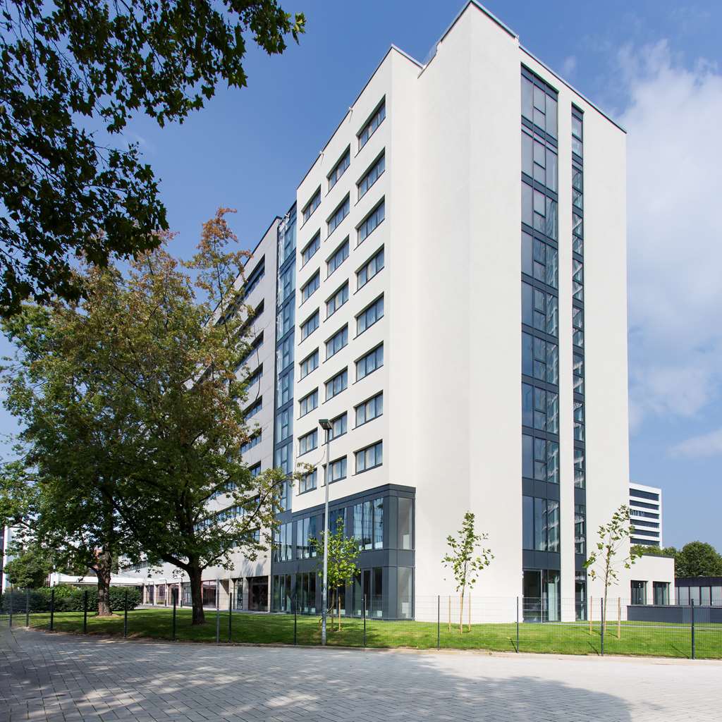 Radisson Blu Scandinavia Hotel, Dusseldorf, Karl-Arnold-Platz 5 in Düsseldorf