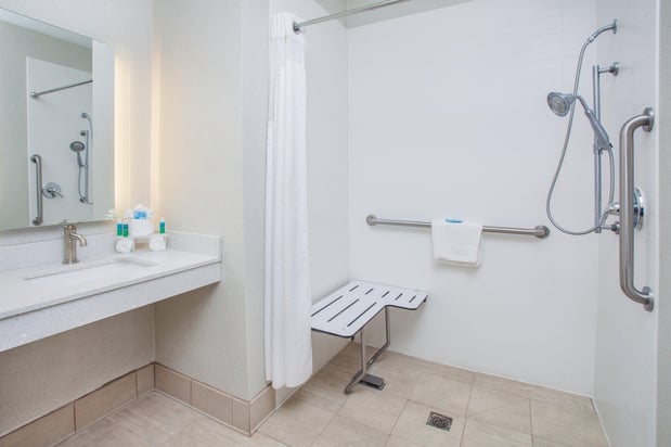 Images Holiday Inn Express & Suites Texarkana by IHG