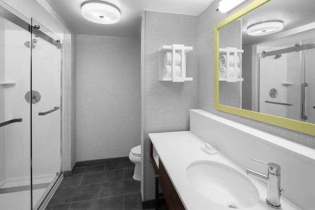 Images Hampton Inn & Suites Grand Rapids-Airport 28th St