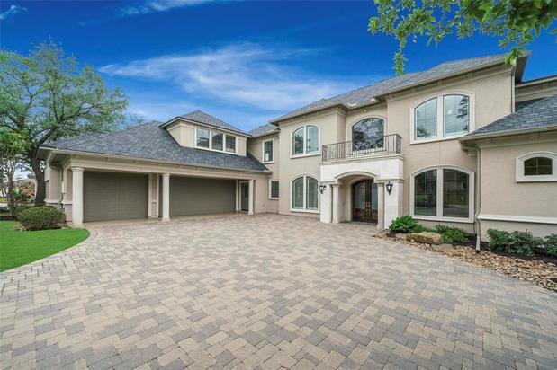 Images Ruth Stultz - Real Estate Agent