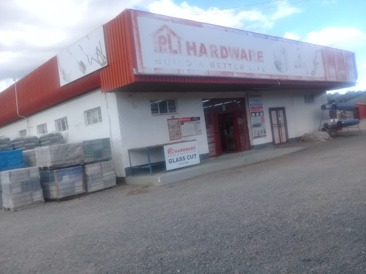 Images P&L Hardware