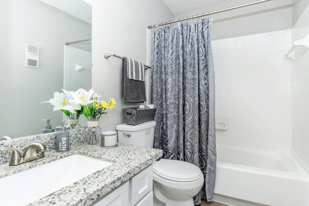Images Royal Wildewood Manor Apartments