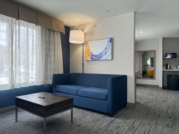Images Holiday Inn Express & Suites Manchester-Airport by IHG