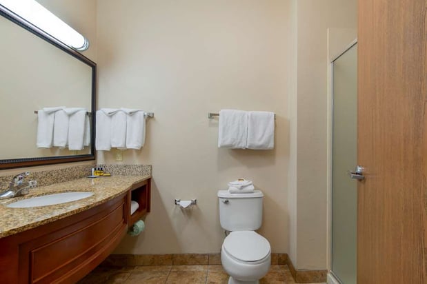 Images Best Western Plus Butterfield Inn