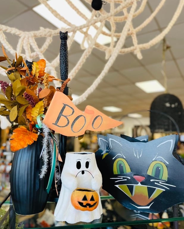 Images Miss Daisy's Home & Decor Co.