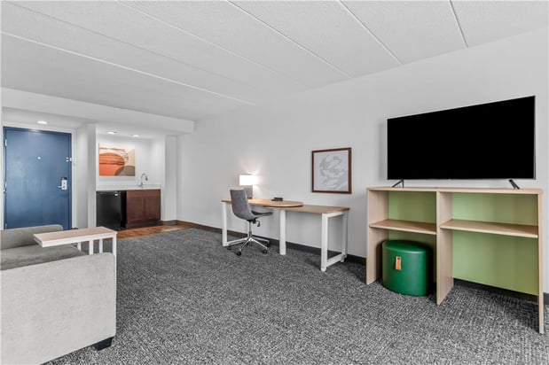 Images Spark by Hilton Mechanicsburg