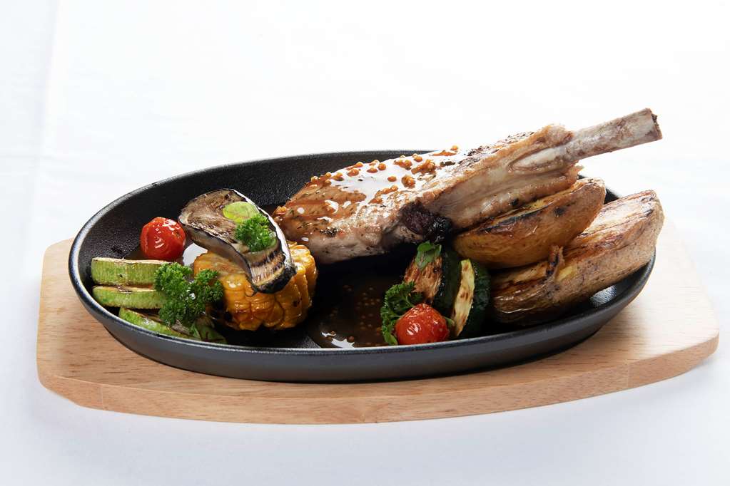 Images Park Inn by Radisson Oslo Airport Hotel West