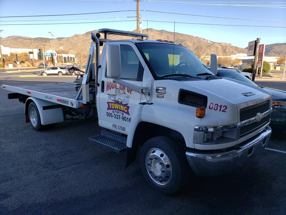 Hook 'Em Up Towing LLC Photo