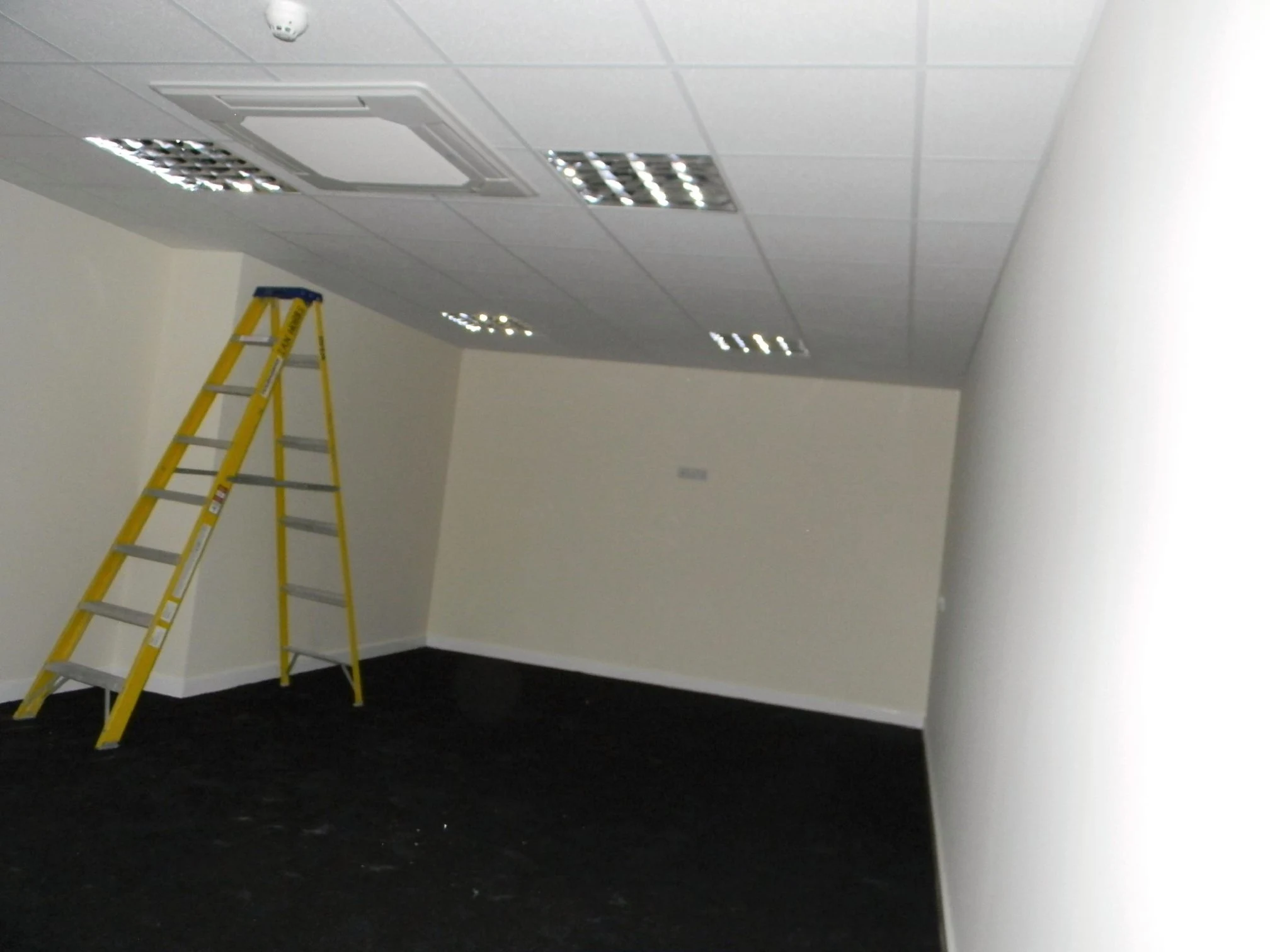 Images Ian Hobbs Technical Services Ltd