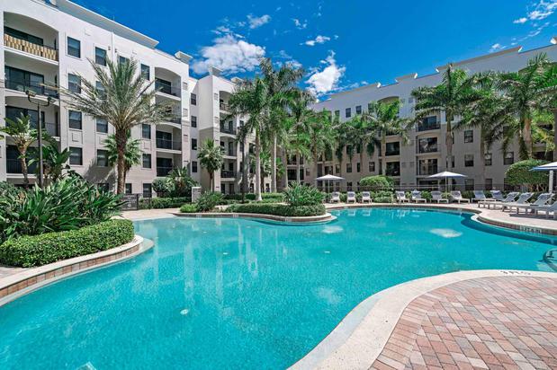 Images One Boynton Apartments