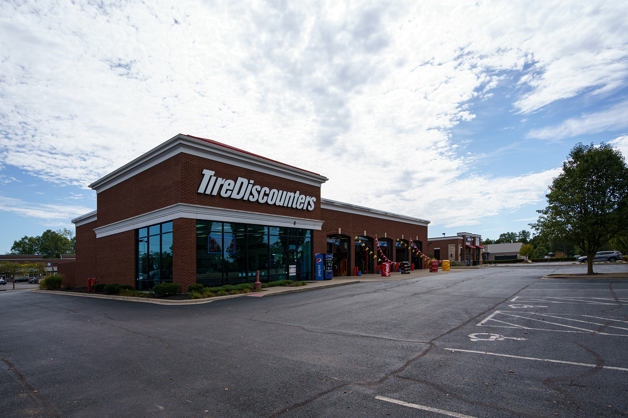 Tire Discounters on 2810 Stelzer Rd in Columbus