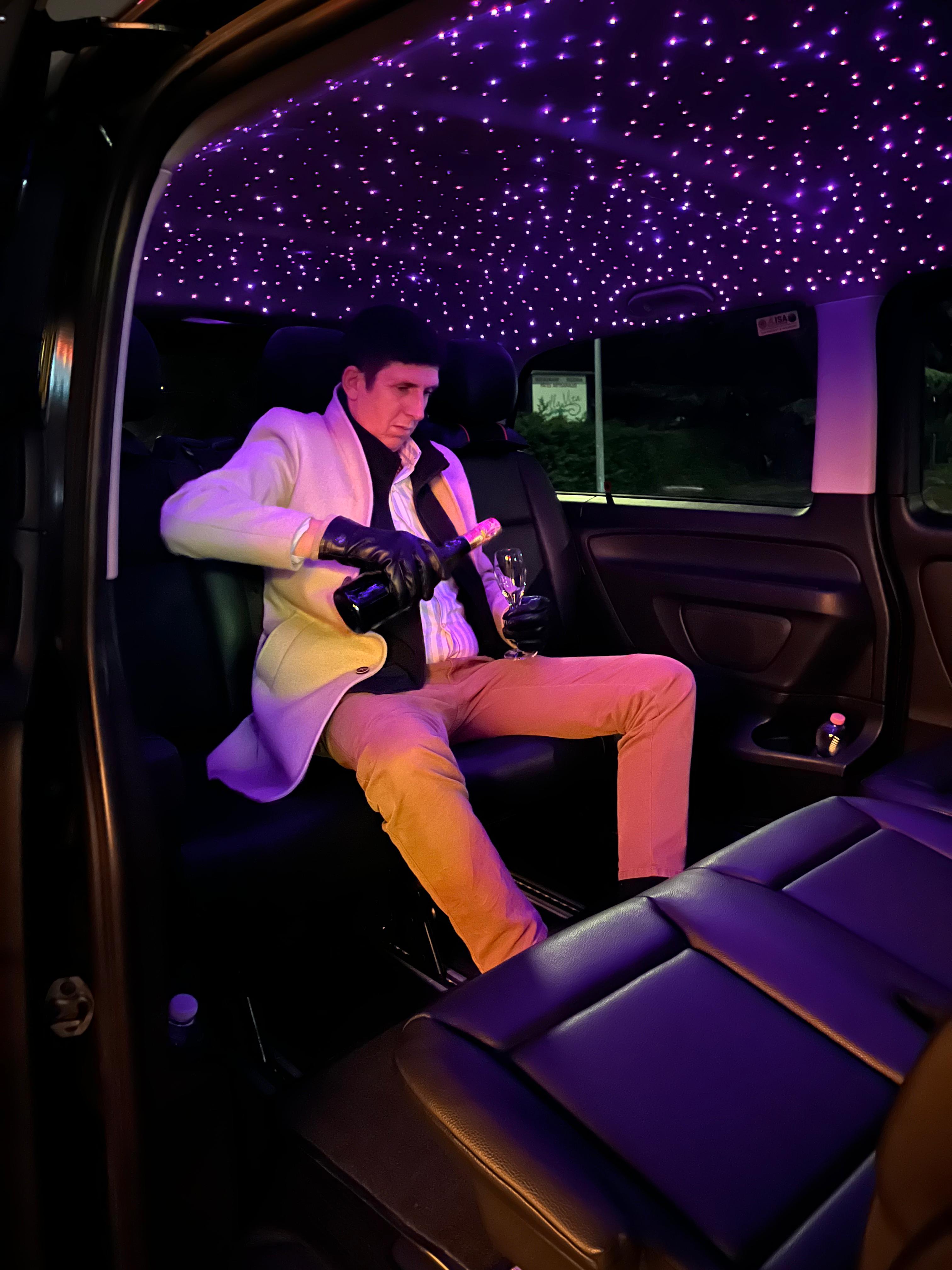 Alisa Taxi & Limousines, Rue du Temple 8G in Rolle