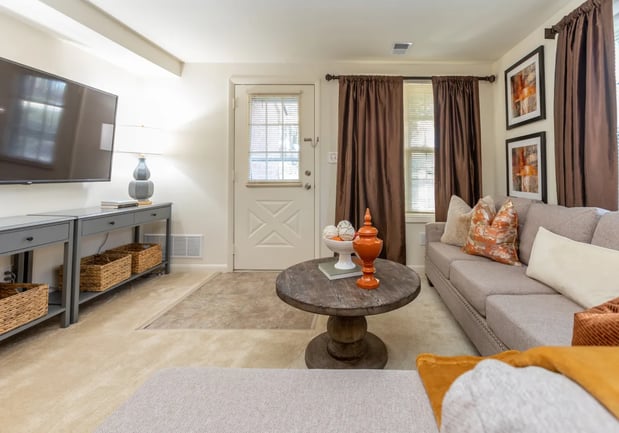 Images Spring Hill Apartments & Townhomes