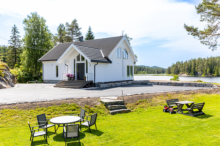 Images Oveland Utemiljø AS