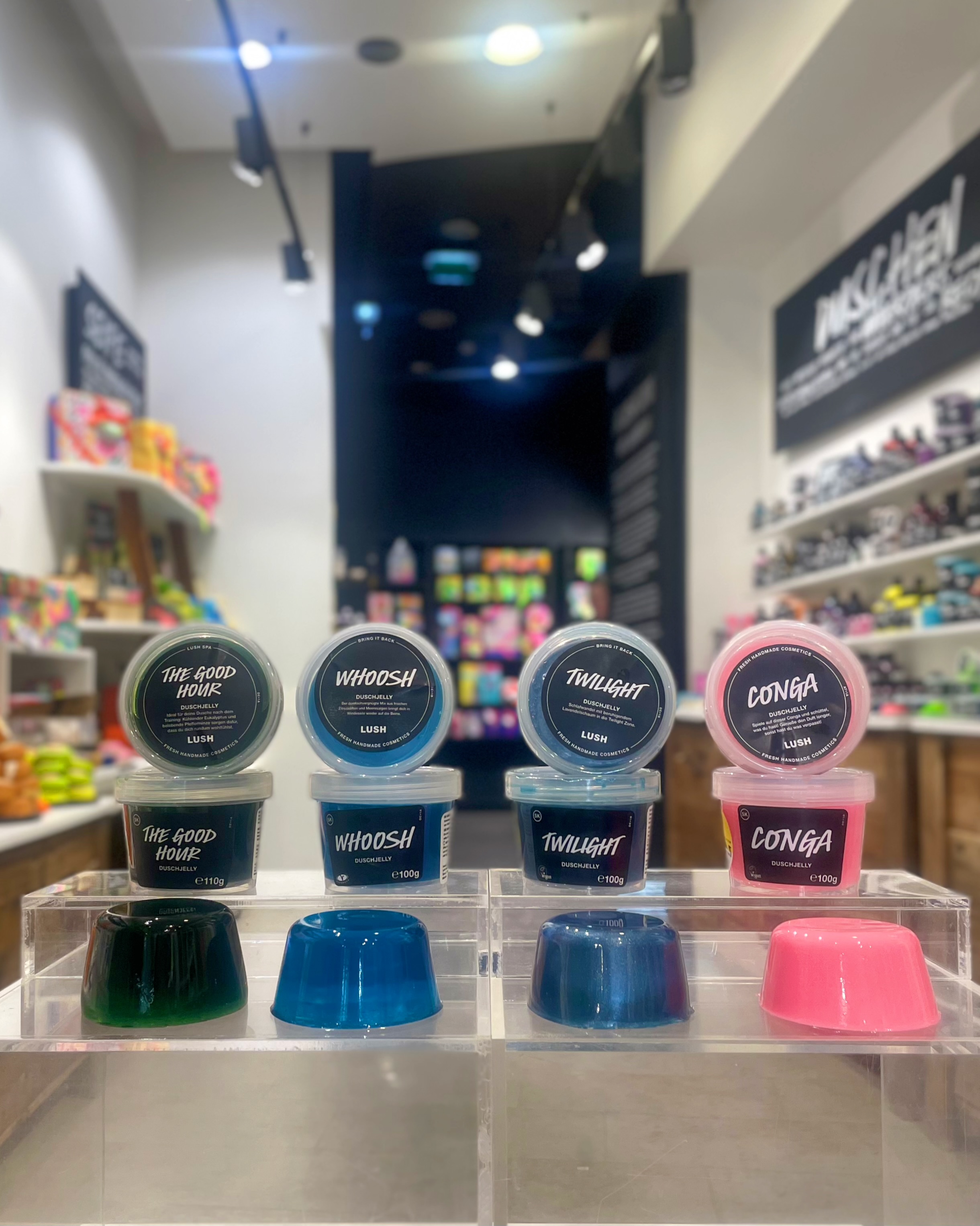 Bild zu Hol dir Abwechslung unter der Dusche mit unseren Shower Jellies! Schnapp sie dir für schaumiges Schwabbeln oder steck sie vorher in den Kühlschrank für eiskaltes Wabbeln!