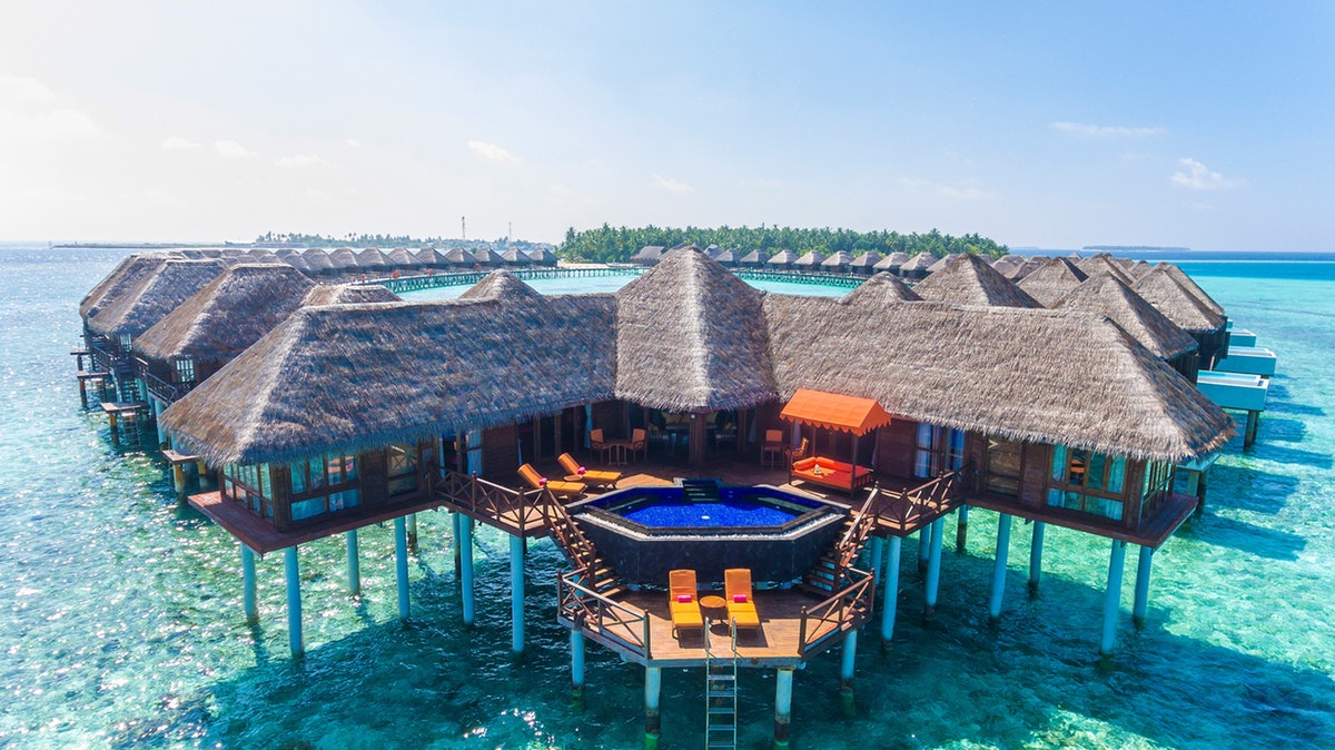 Sun Aqua Vilu Reef Maldives