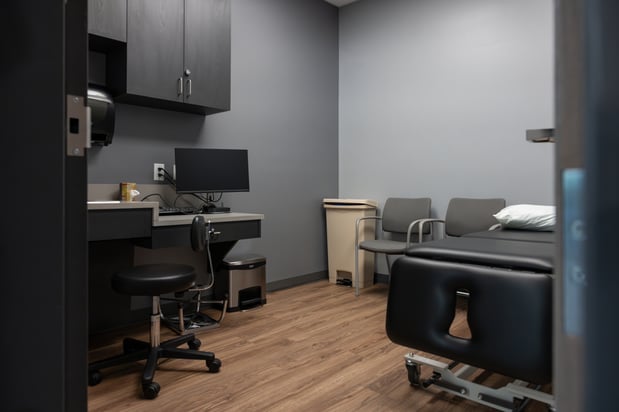 Images Ochsner Orthopedics Walk-In Clinic at Elite Training Complex – Burbank