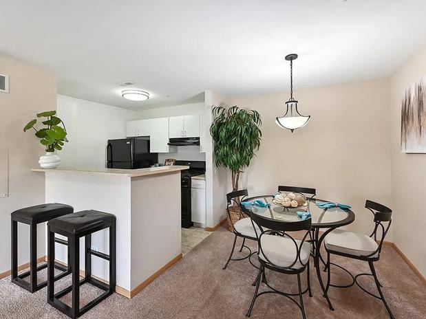 Images Reserve at Eagle Ridge Apartment Homes