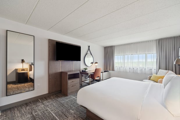Images Crowne Plaza Lansing by IHG