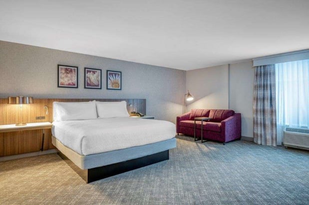 Images Hilton Garden Inn Boston Logan Airport