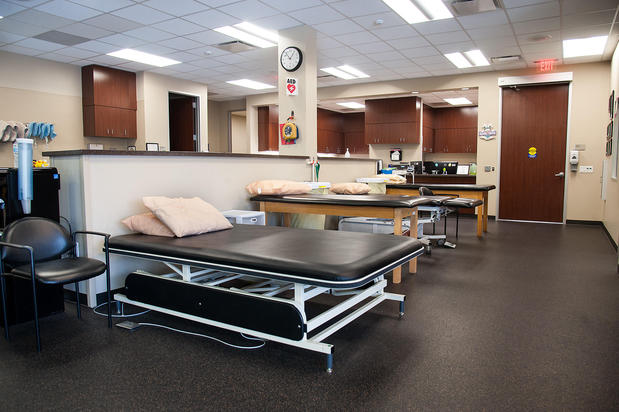 Images Memorial Hermann Sports Medicine & Rehabilitation - Greater Heights