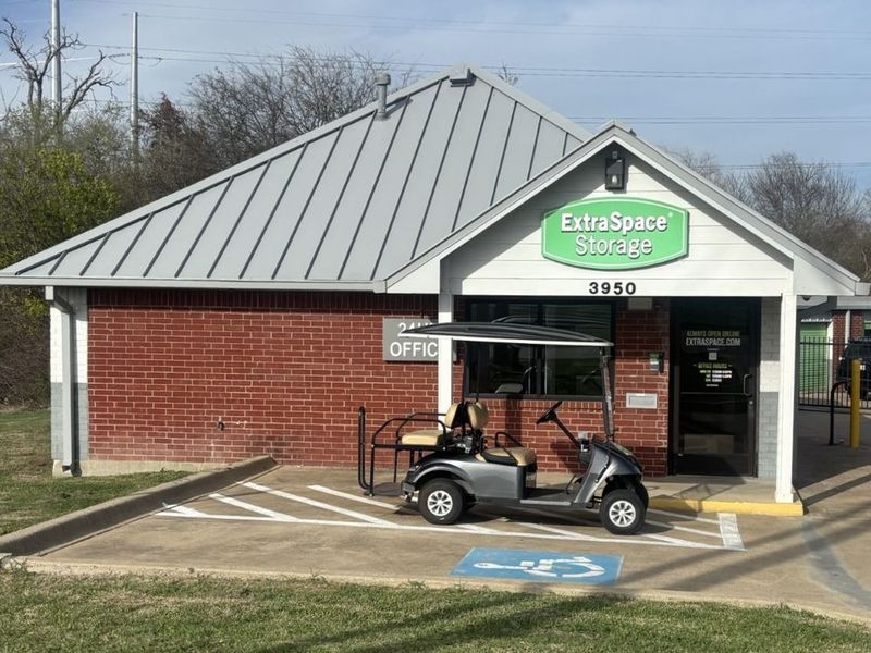 Alternate Beauty Image - Extra Space Storage at 3950 Gus Thomasson Rd, Mesquite, TX 75150