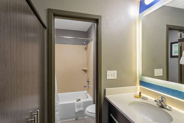 Images Best Western Plus Bowling Green