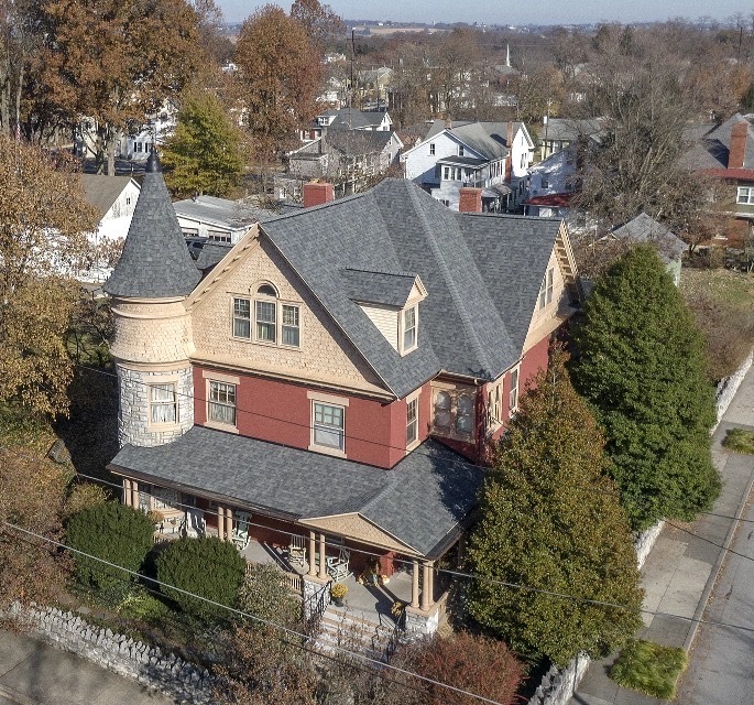 Middle Creek Roofing Image