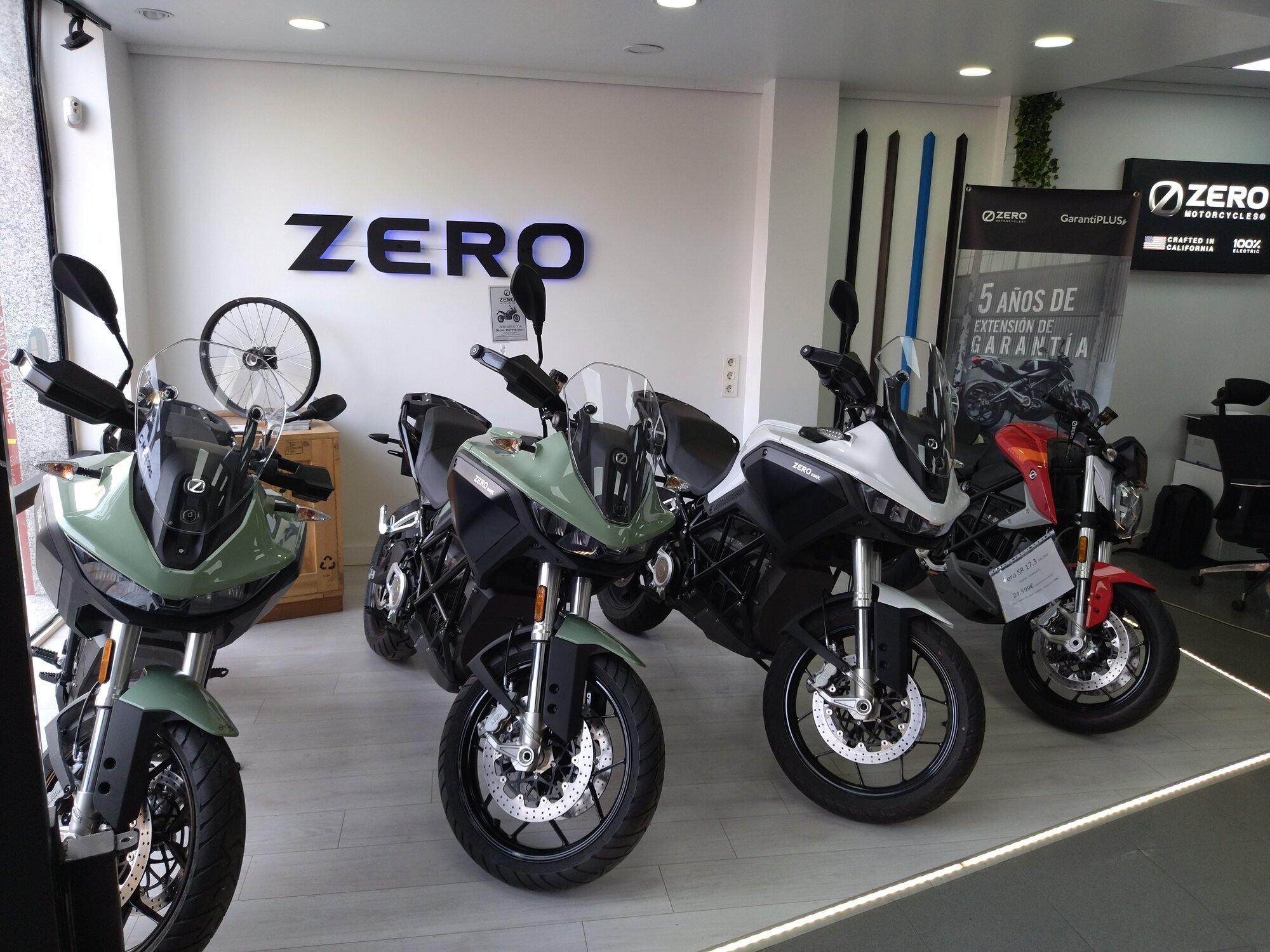 Images XR Motos Madrid Capital