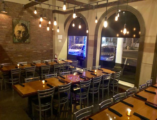 Images Taj Mahal Restaurant & Lounge