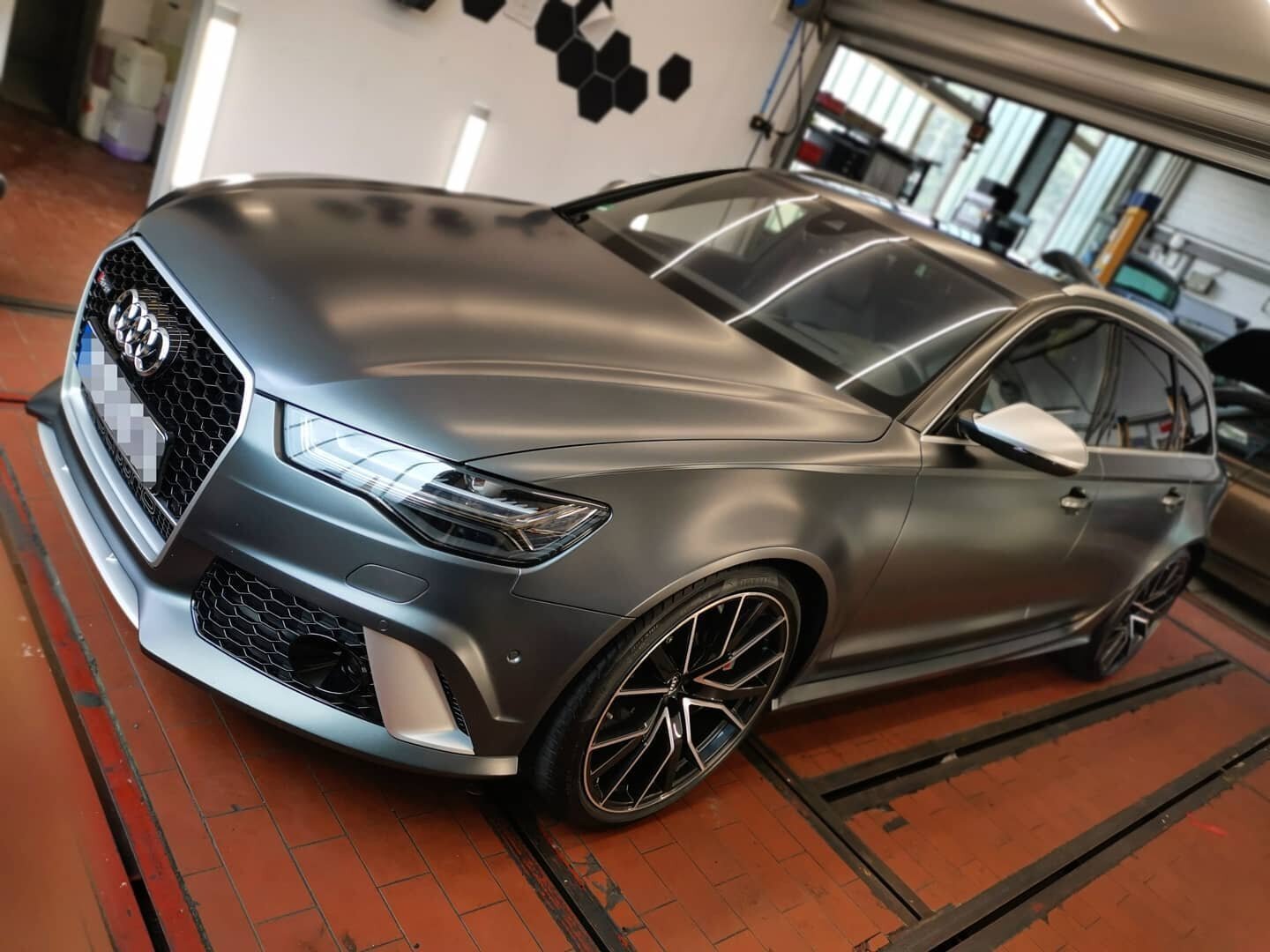 MELKUS Service & Pflege, Am Weißiger Bach 153 in Dresden