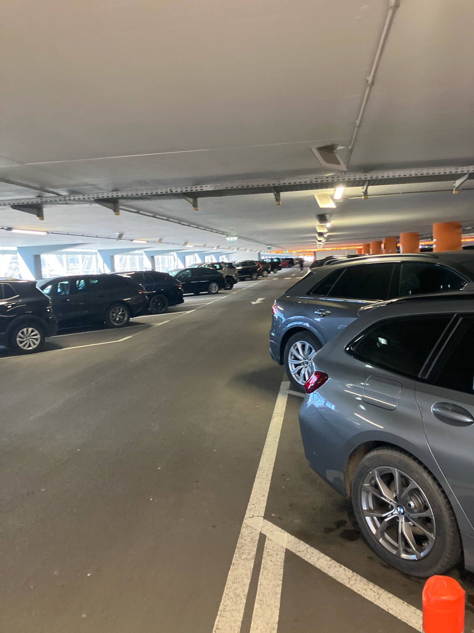 Bild 4 von SIXT Autovermietung Salzburg Flughafen