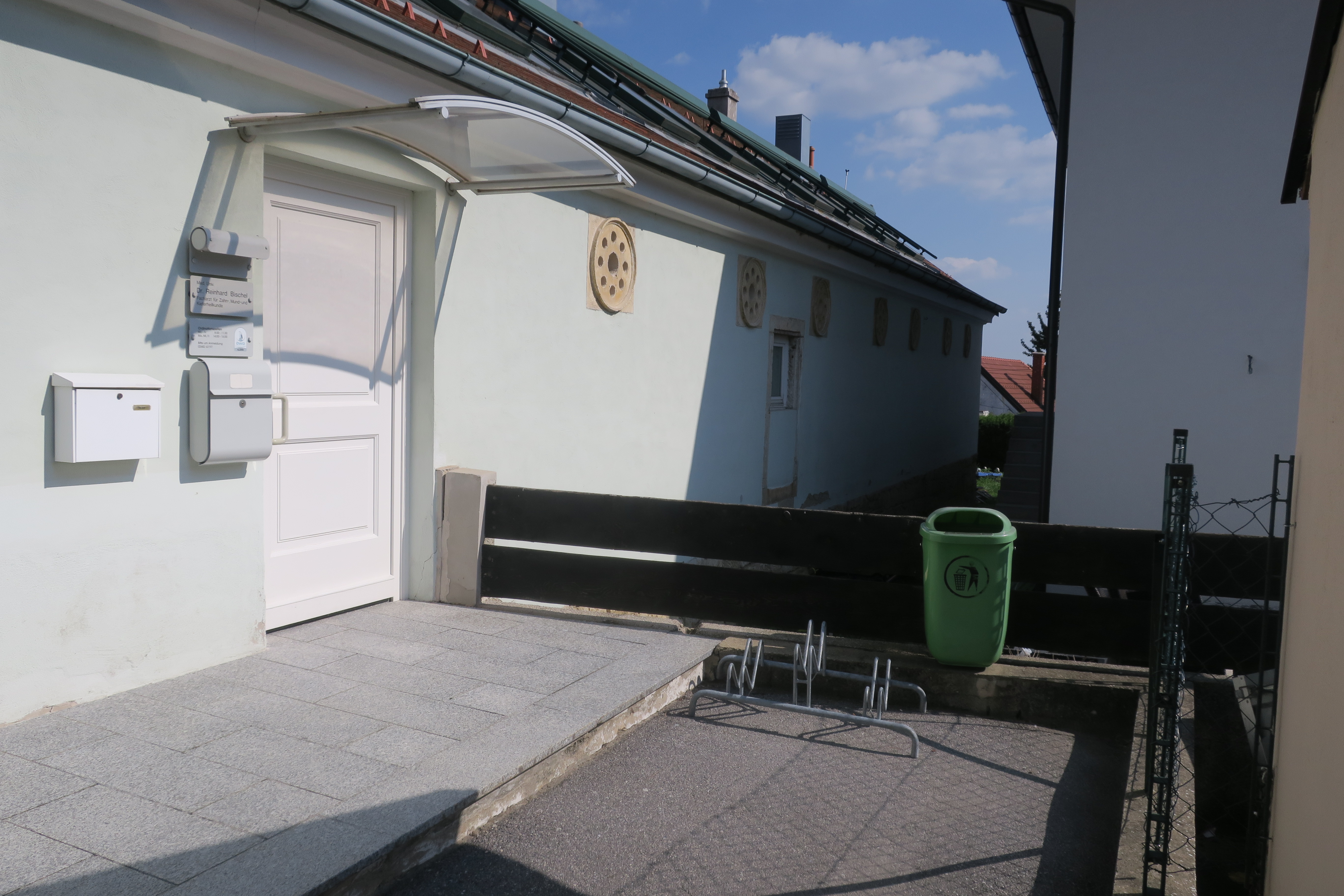 Dr. Reinhard Bischel, Dr. Karl Renner-Straße 1 in Eisenstadt