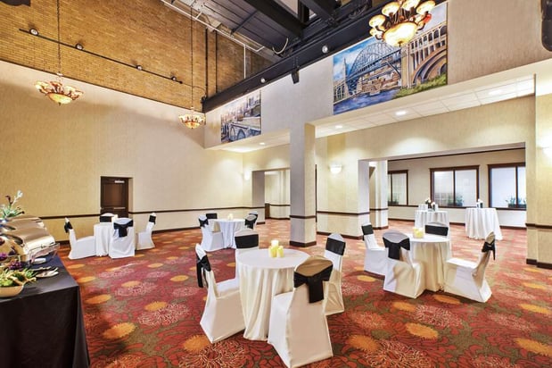 Images Hilton Garden Inn Cleveland Downtown