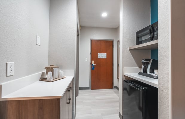 Images Holiday Inn Express & Suites Saint Robert - Leonard Wood by IHG