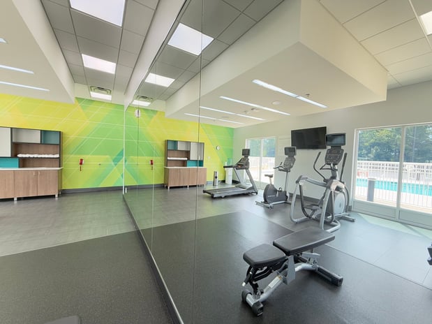 Images Holiday Inn & Suites Fayetteville W-Fort Bragg Area by IHG