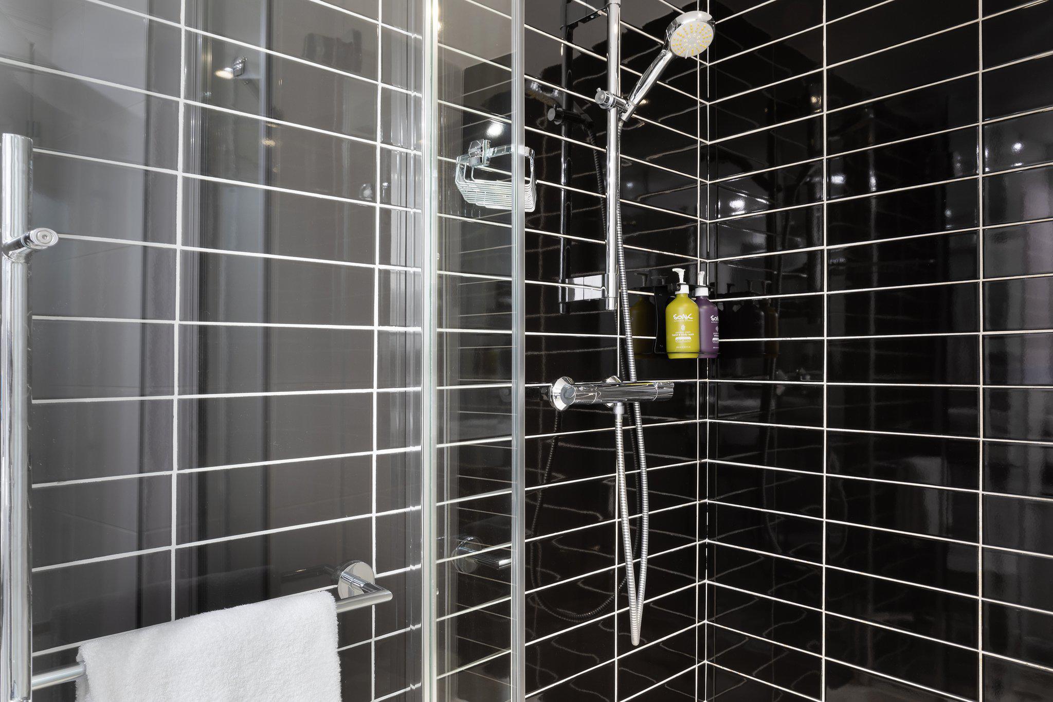 Images Holiday Inn Express Marseille Airport by IHG