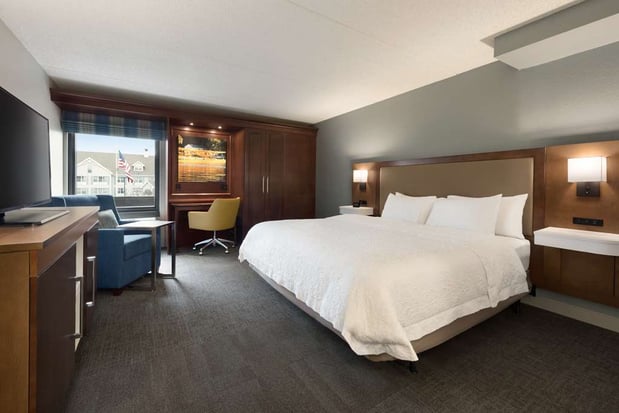 Images Hampton Inn Appleton-Fox River Mall Area