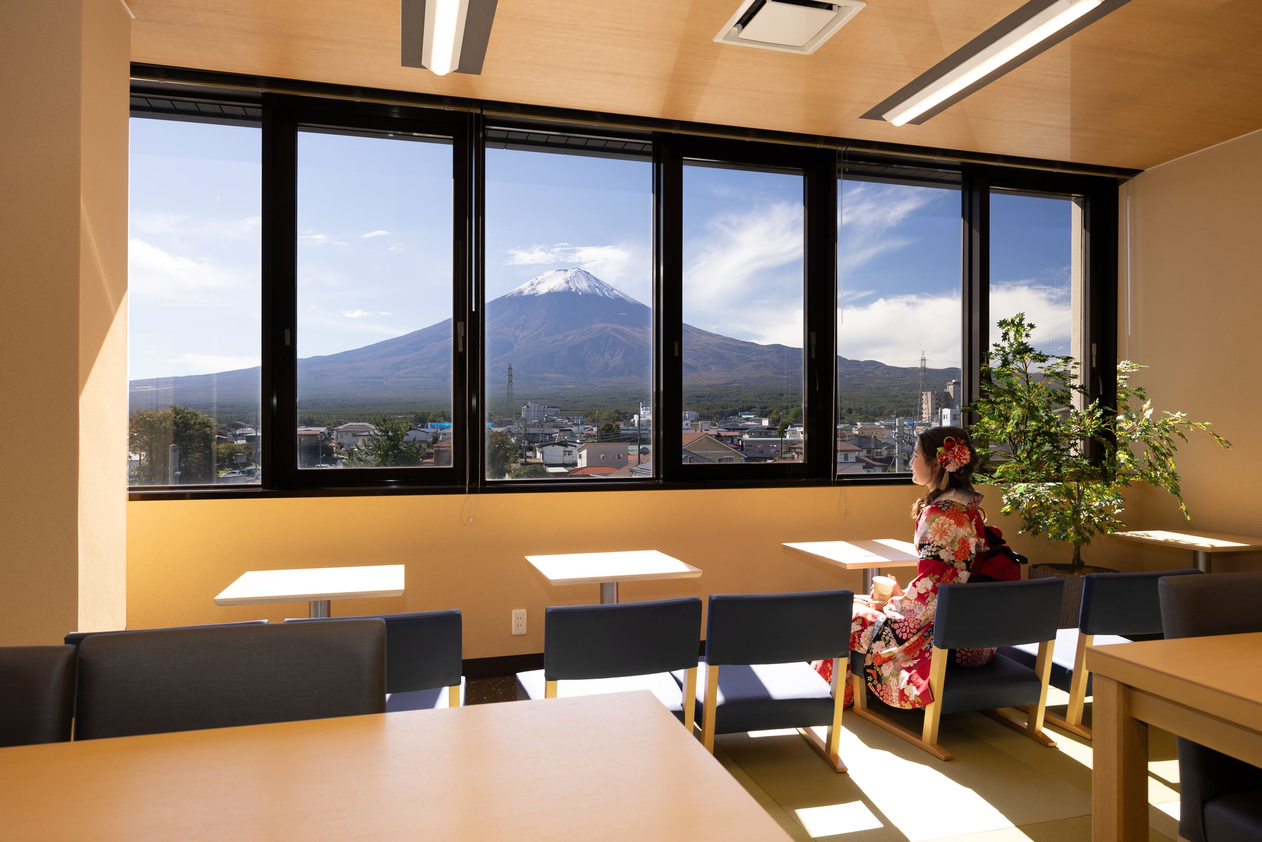 Images Tourist Base Kawaguchiko（Mt. Fuji Amazing view Café）