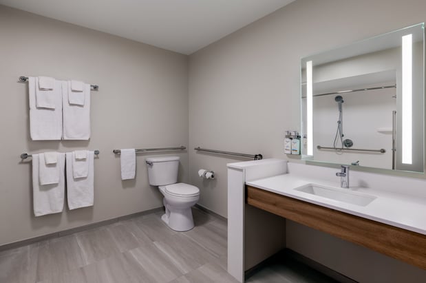 Images Holiday Inn Express & Suites Pittsfield-Lenox-Berkshires by IHG